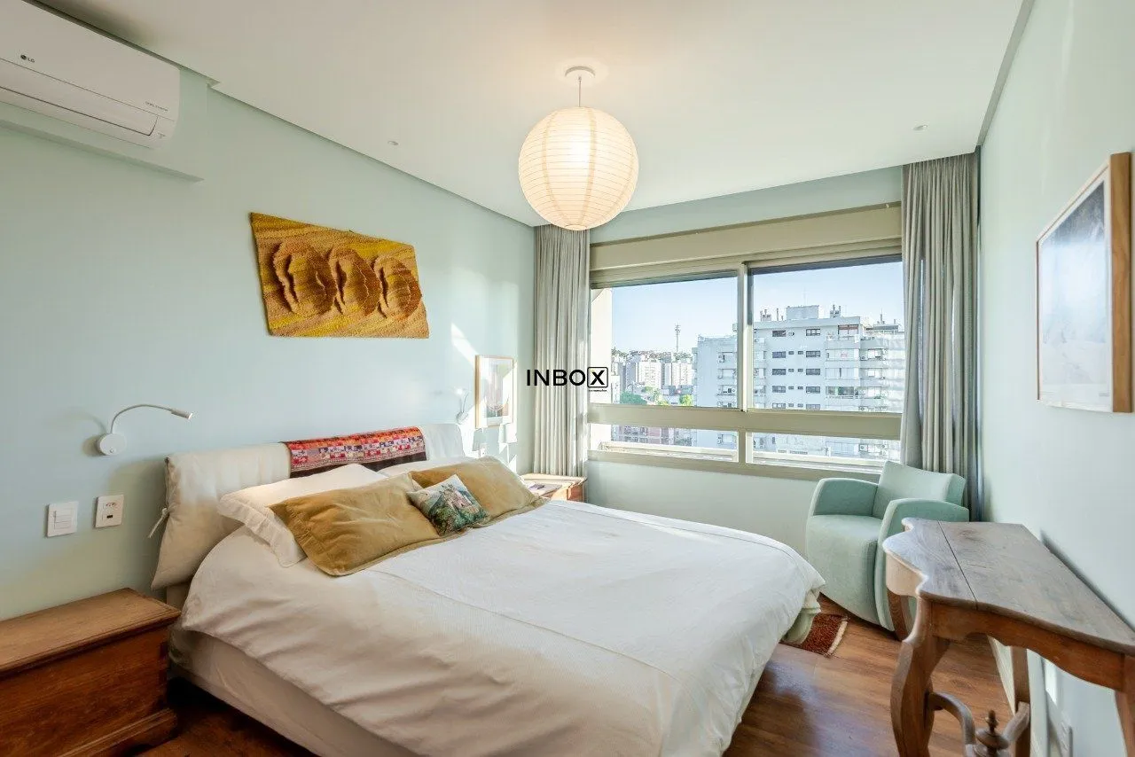 Imagem Apartamento 3 Suítes Mobiliado à Venda na Avenida Praia de Belas