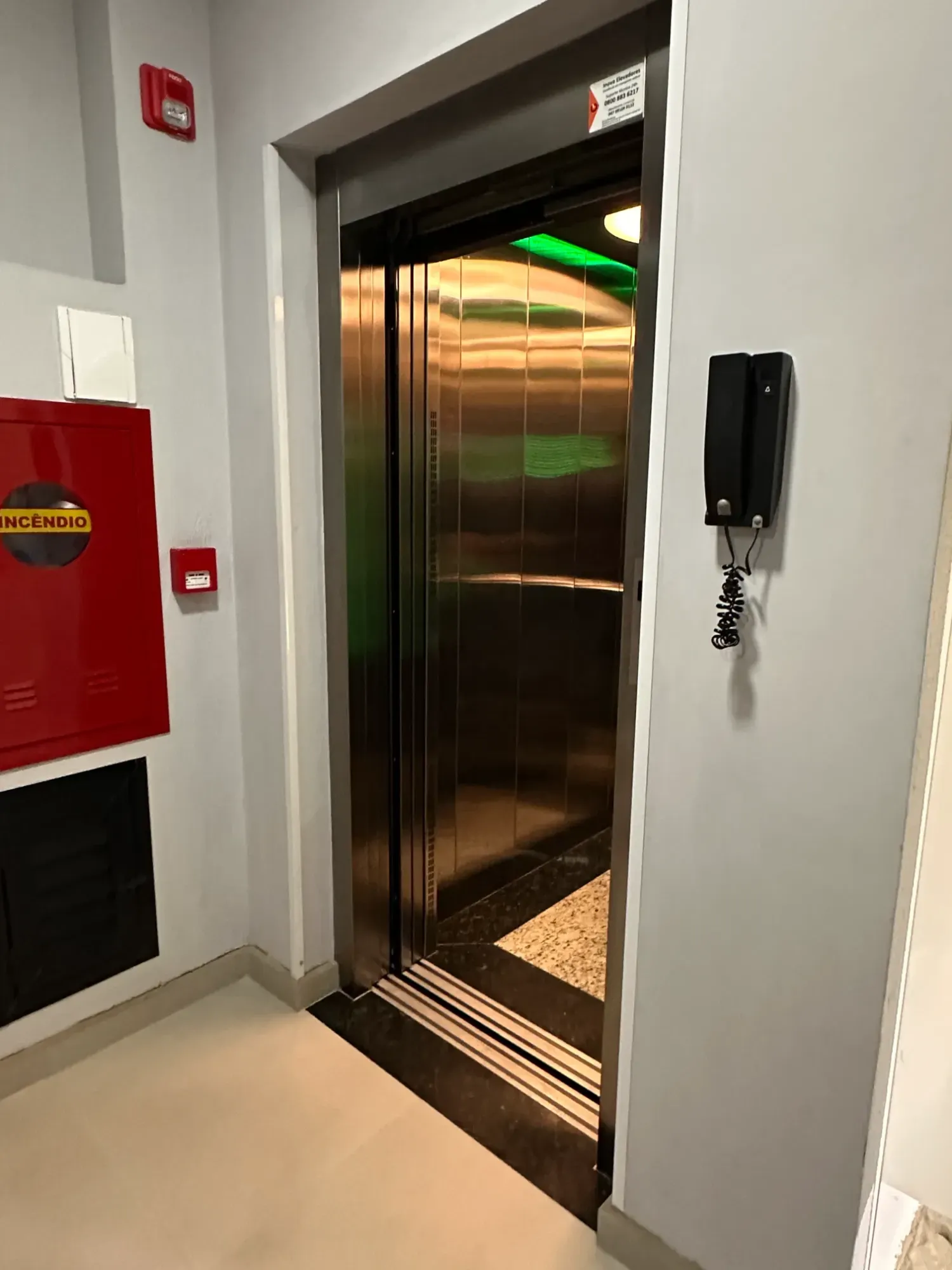 Imagem Apartamento com 2 Quartos à Venda, 71 m² em Costa e Silva - Joinville
