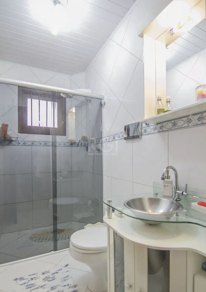 Imagem Casa para Venda - 252m², 3 dormitórios, sendo 1 suites, 3 vagas - Parque Santa Fé