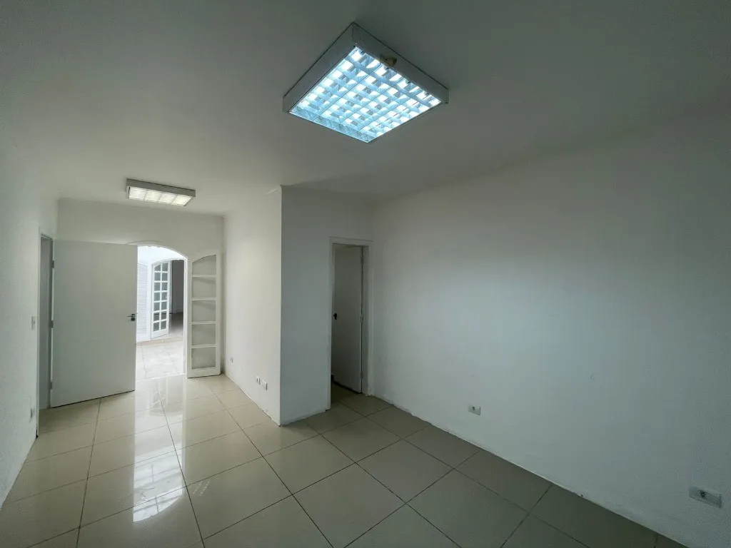 Imagem Imperdível: Casa de Luxo em São Caetano do Sul-SP, 3 quartos, 3 suítes, 4 banheiros, 5 vagas, 272m² - Bairro Osvaldo Cruz!