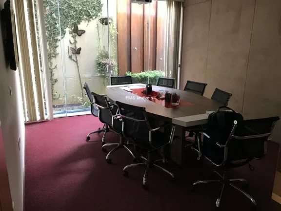 Imagem Prédio comercial com 619m² em Mirandópolis - SP.
