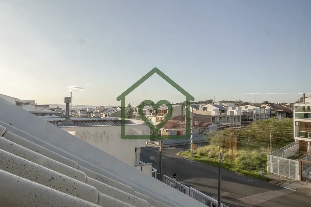 Imagem Gostaria de apresentar uma excelente oportunidade de imóvel: uma casa estilo sobrado com 92 m² de ...