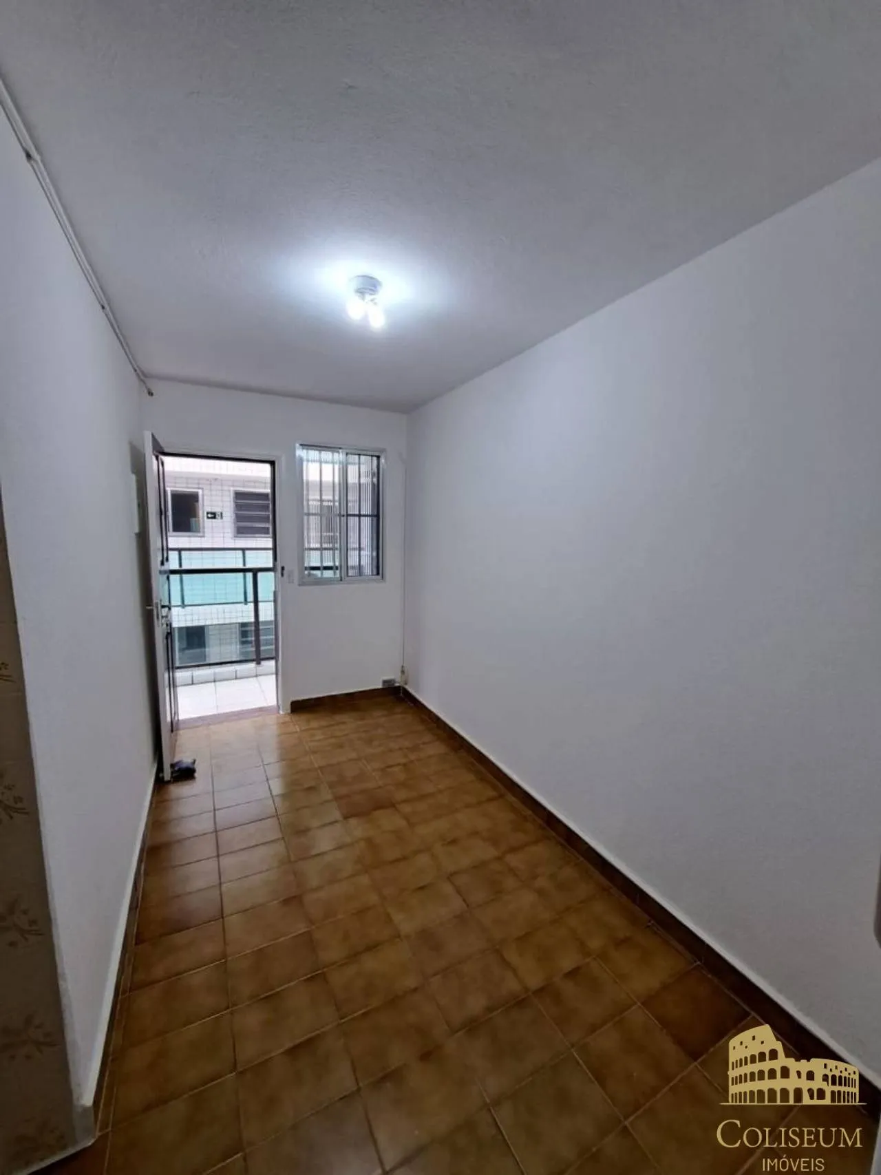 Imagem Kitnet com 1 dormitório para alugar, 34 m² por R$ 1.900,00/mês - Boqueirão - Praia Grande/SP