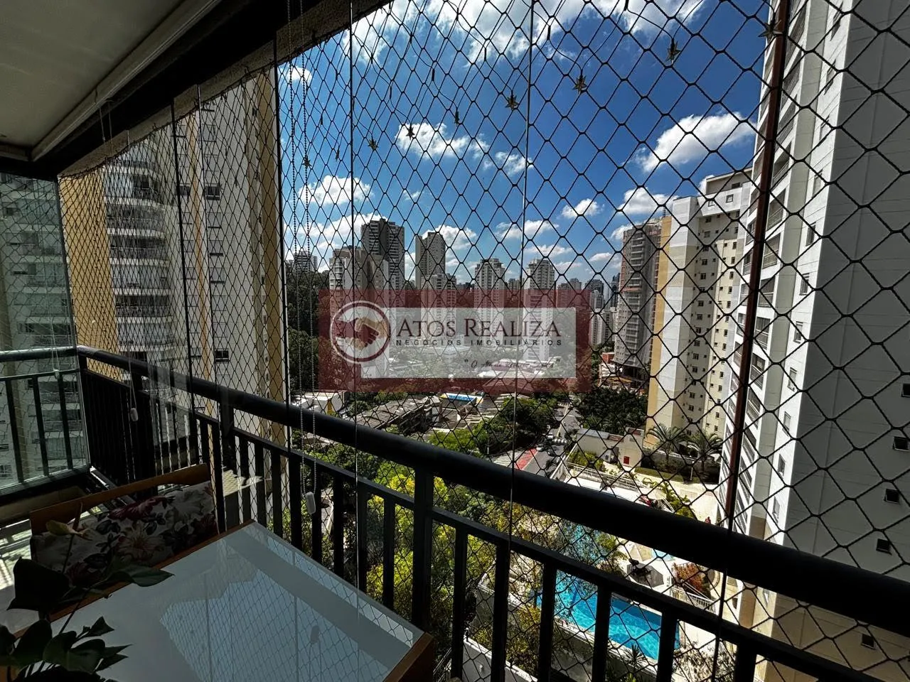 Imagem Venda: Apartamento em Vila Andrade, SP. 77m², 2 dorms, 1 suíte, 2 banheiros. Ideal para sua família! R$ 735.000. (Oportunidade).