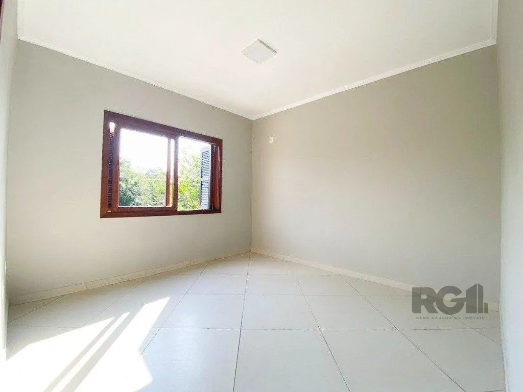 Imagem Casa de 3 dormitórios no bairro Mário Quintana