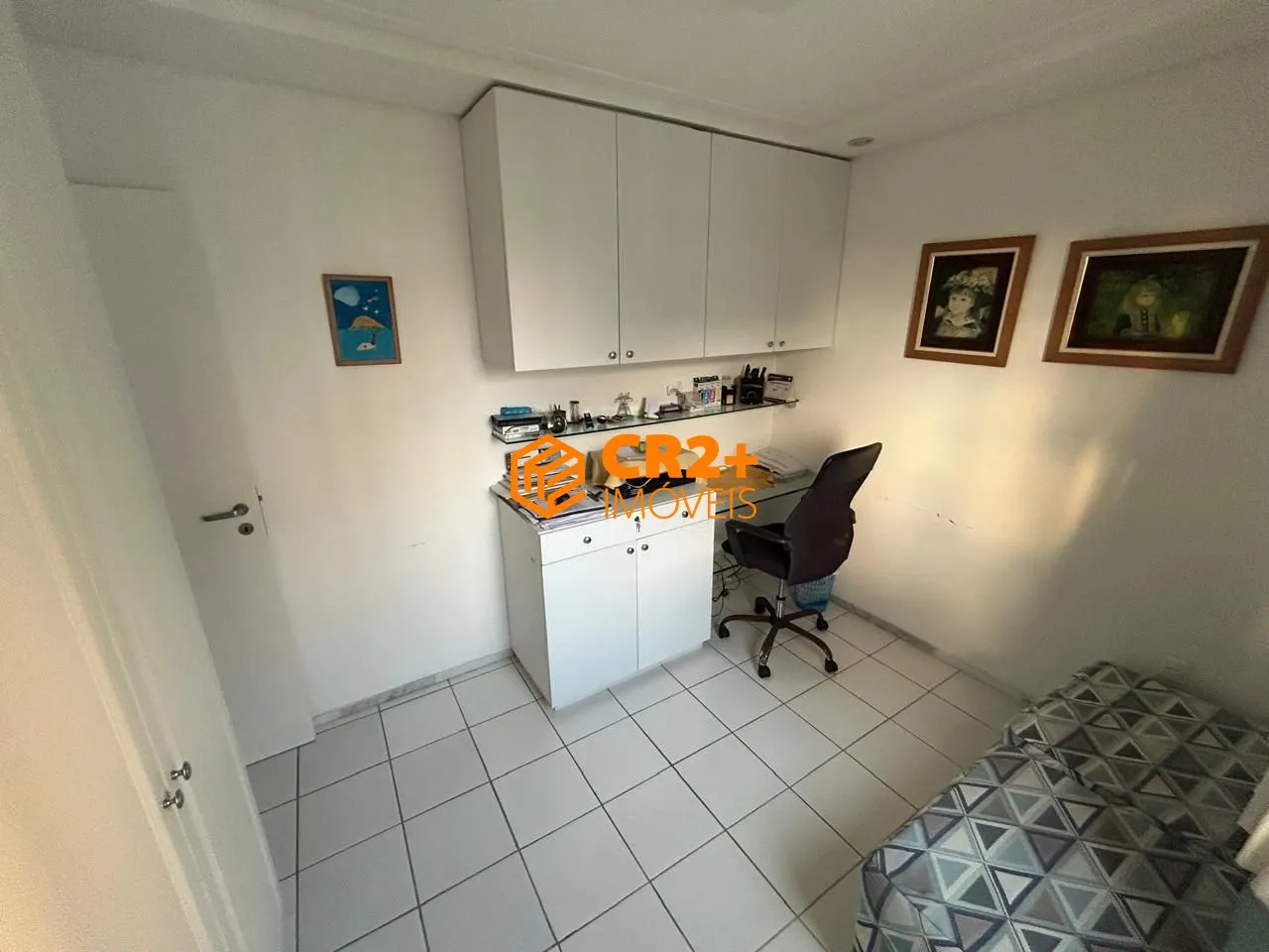 Imagem Vendo apartamento com vista livre para o mar com 3 suítes -118m²