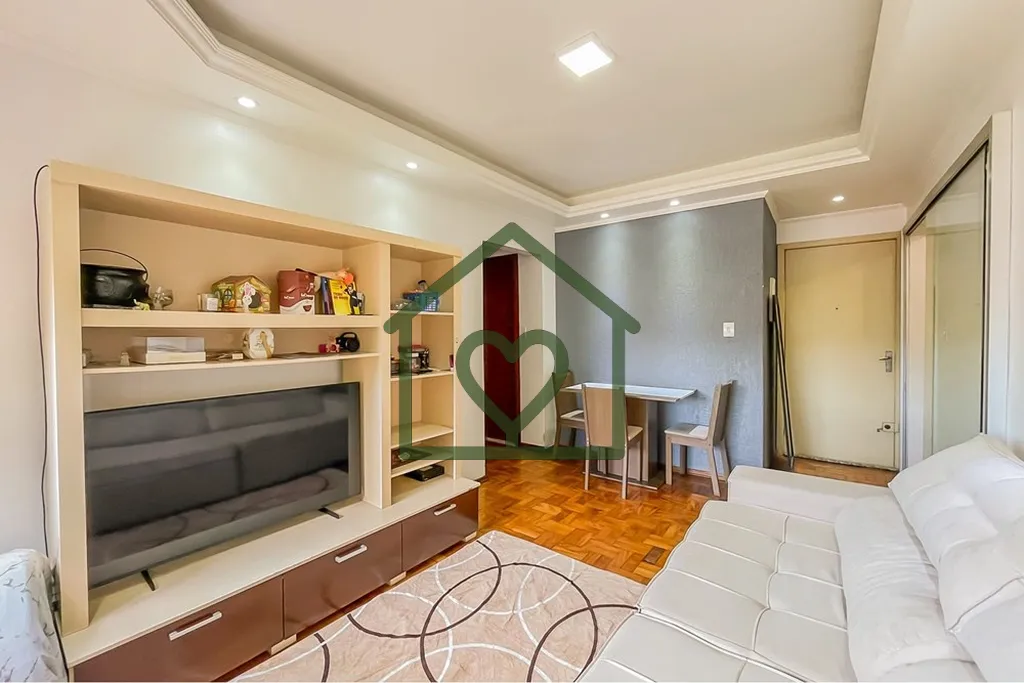 Imagem Apartamento Amplo com 2 Dormitórios: Conforto e Segurança no Coração do Cristal 
 Se você busca...