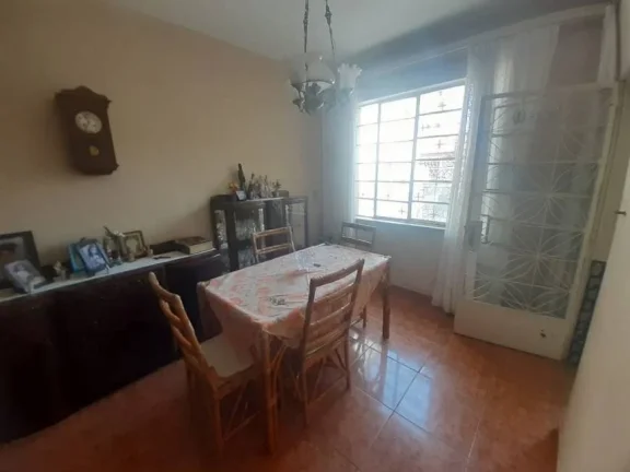 Imagem Casa com 4 Quartos e 2 banheiros à Venda, 400 m²