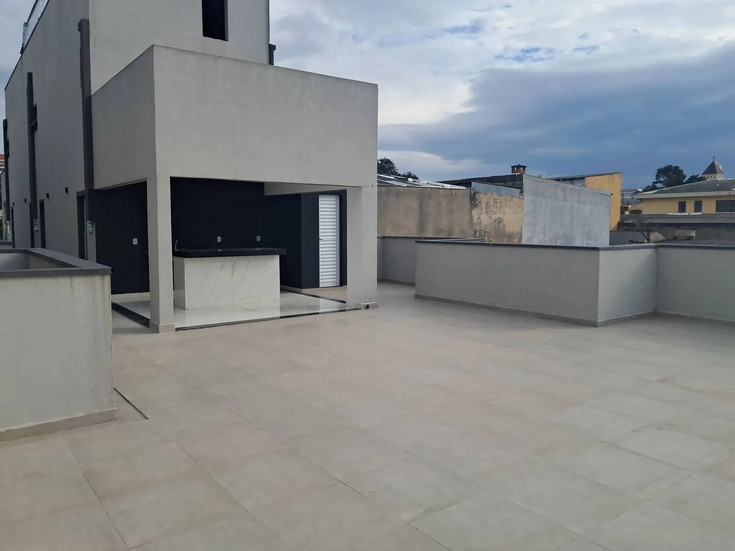 Imagem Studio à venda na Avenida Montemagno.