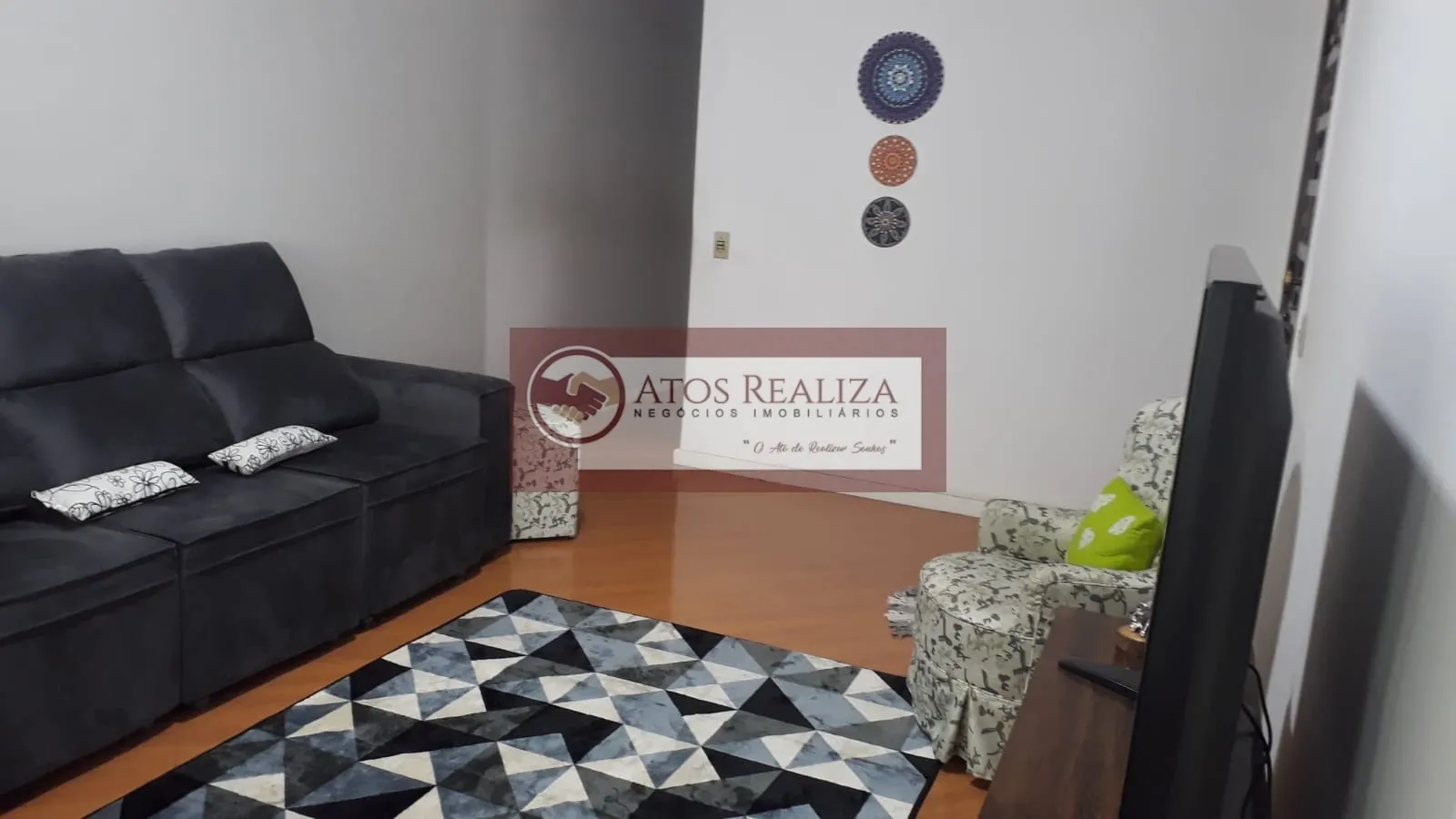 Imagem Sobrado com muito espaço, 4 dormitórios, 2 suítes, 2 Vagas.