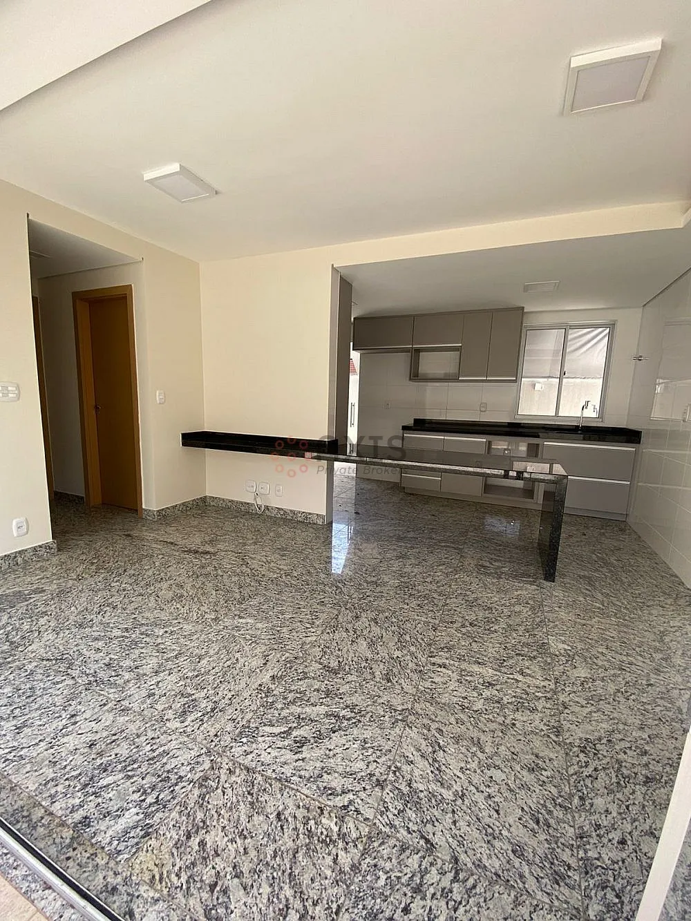 Imagem Área Privativa 2 suítes à venda no Cruzeiro