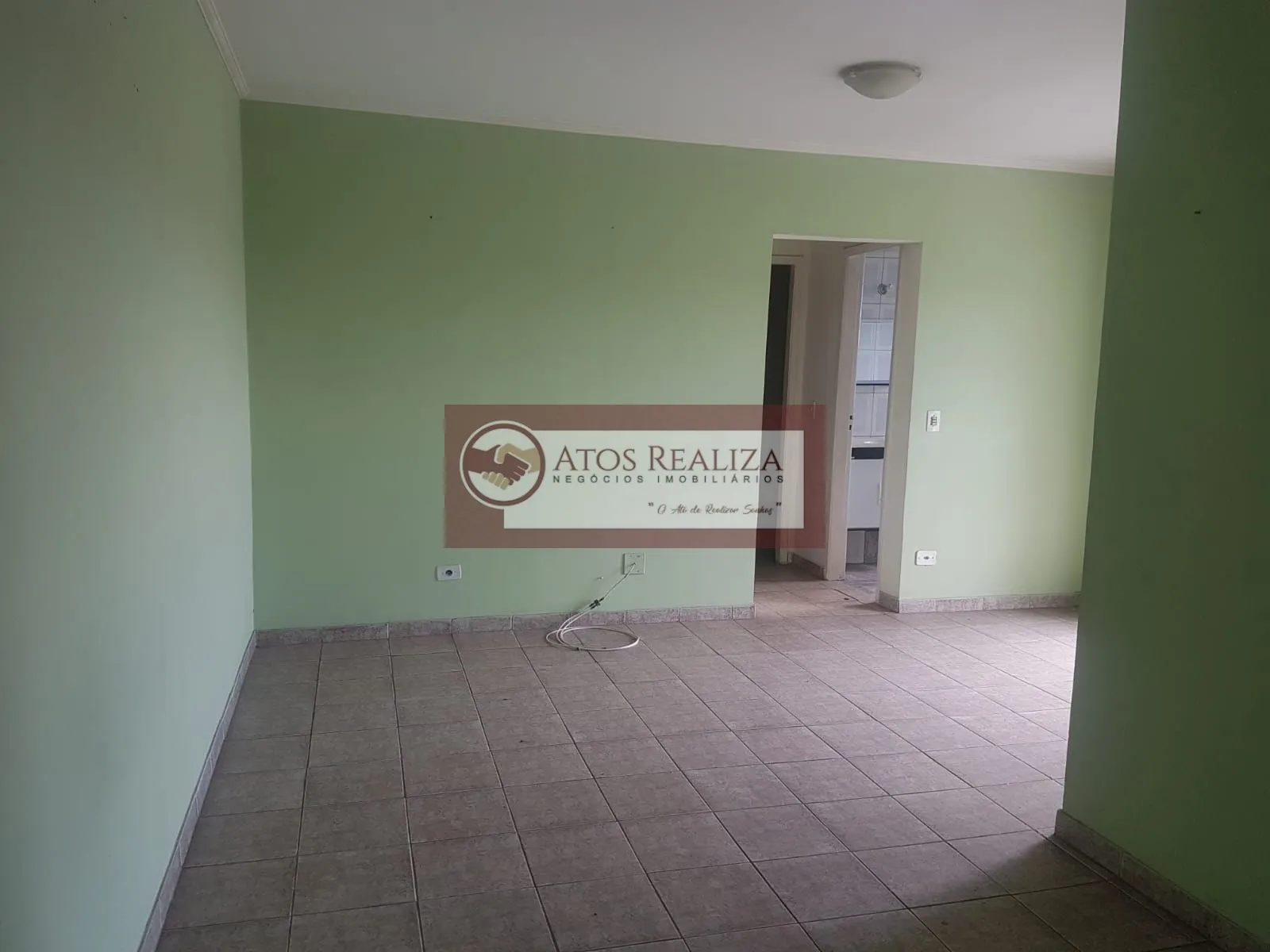 Imagem Vendo Apartamento 2 dormitórios com sacada, piscina e 1 vaga coberta.