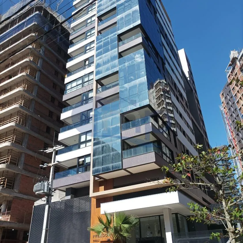 Foto do imóvel Apartamento de 117m² com 3 dormitorios, vista para o mar e 2 vagas em Torres