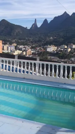 Imagem Casa com 3 Quartos à Venda, 242 m²em Fazendinha - Teresópolis