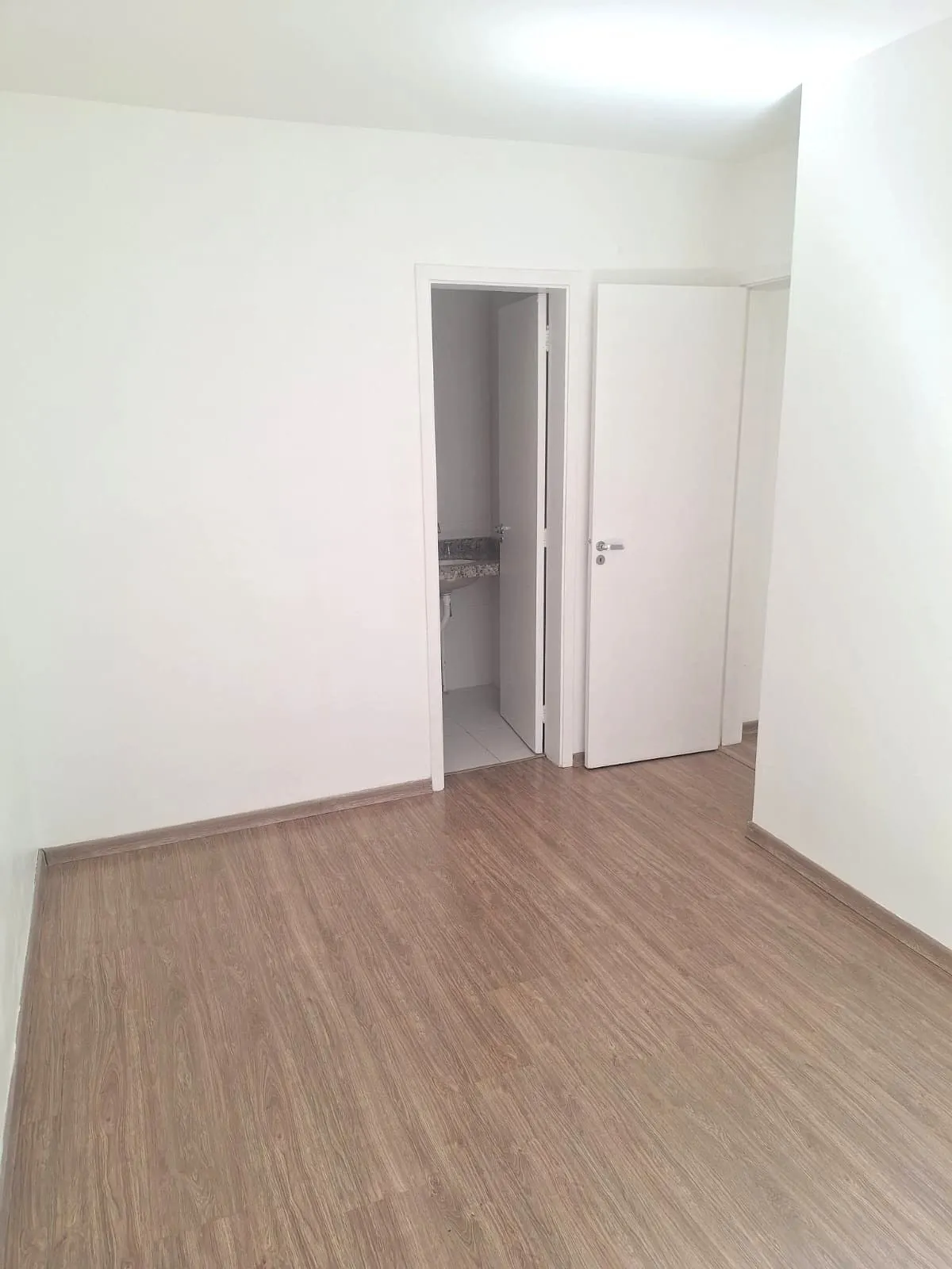 Imagem Apartamento no bairro Teresópolis de 2 dormitórios vaga infra DESOCUPADO
