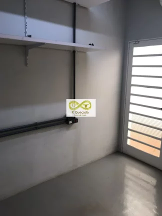 Imagem Sala comercial com 9 salas e 5 banheiros disponível para locação!
