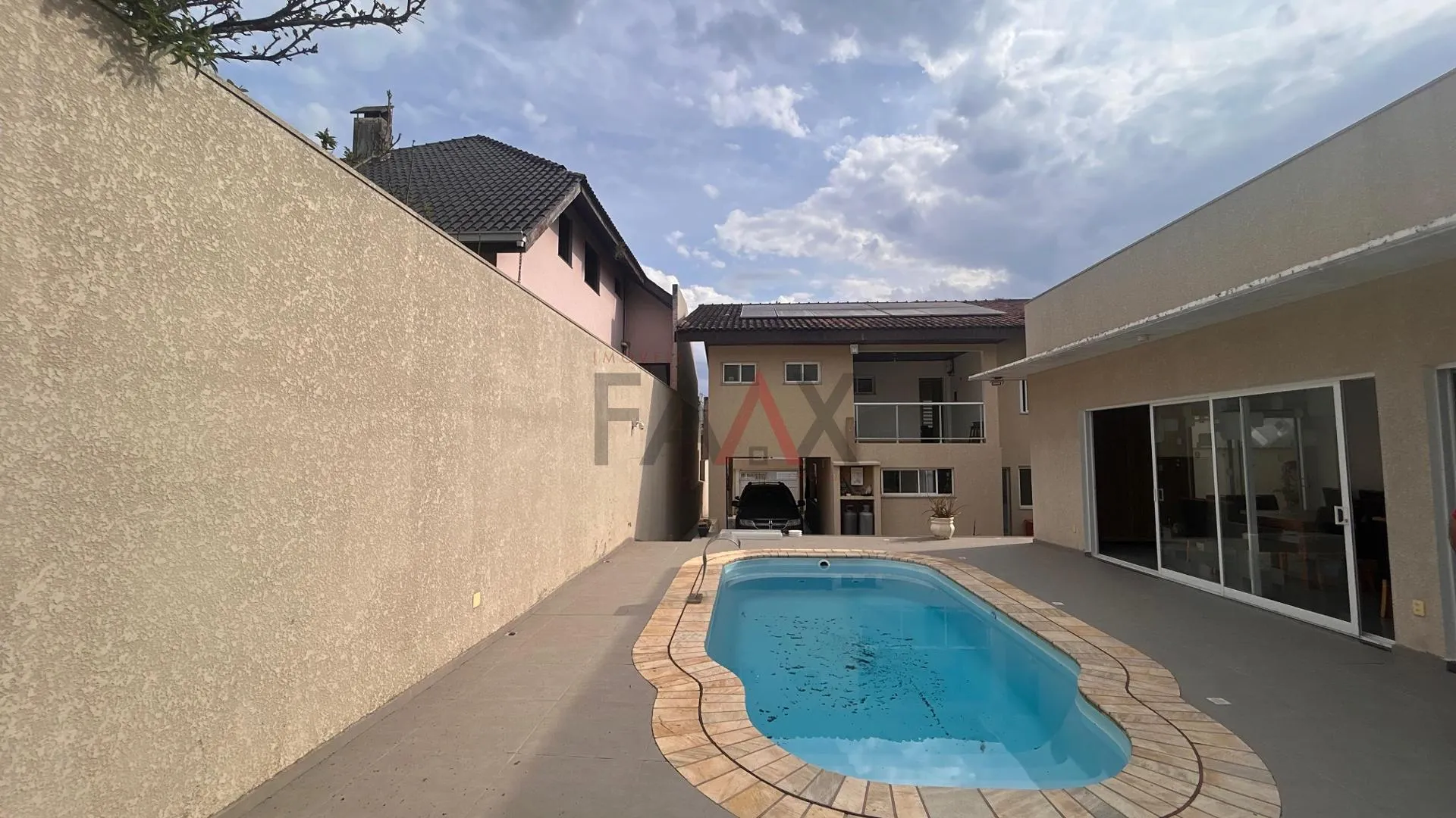 Imagem Sobrado com 4 dormitórios à venda,650.40 m , GUARAPUAVA - PR