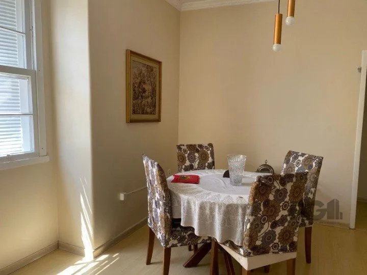 Imagem Apartamento para Venda - 115m², 3 dormitórios, Petrópolis