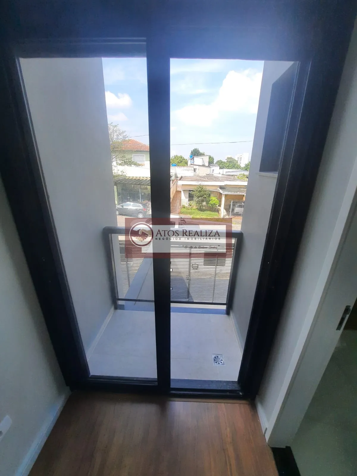 Imagem Vendo Oportunidade na região de Marajoara. Vendo 3 Lindos Novos Sobrados em Campo Grande Região de Marajoara, 120m2 de Área útil, São 3 Dormitórios, 1 Suíte, Escritório, 2 Vagas, Cozinha integrada a Churrasqueira, Rua sem Saída, fechada e restrita aos mor