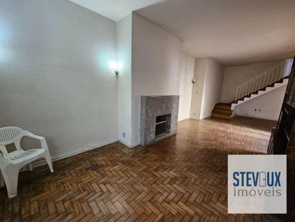 Imagem Casa de Vila na rua Pamplona conm portão !