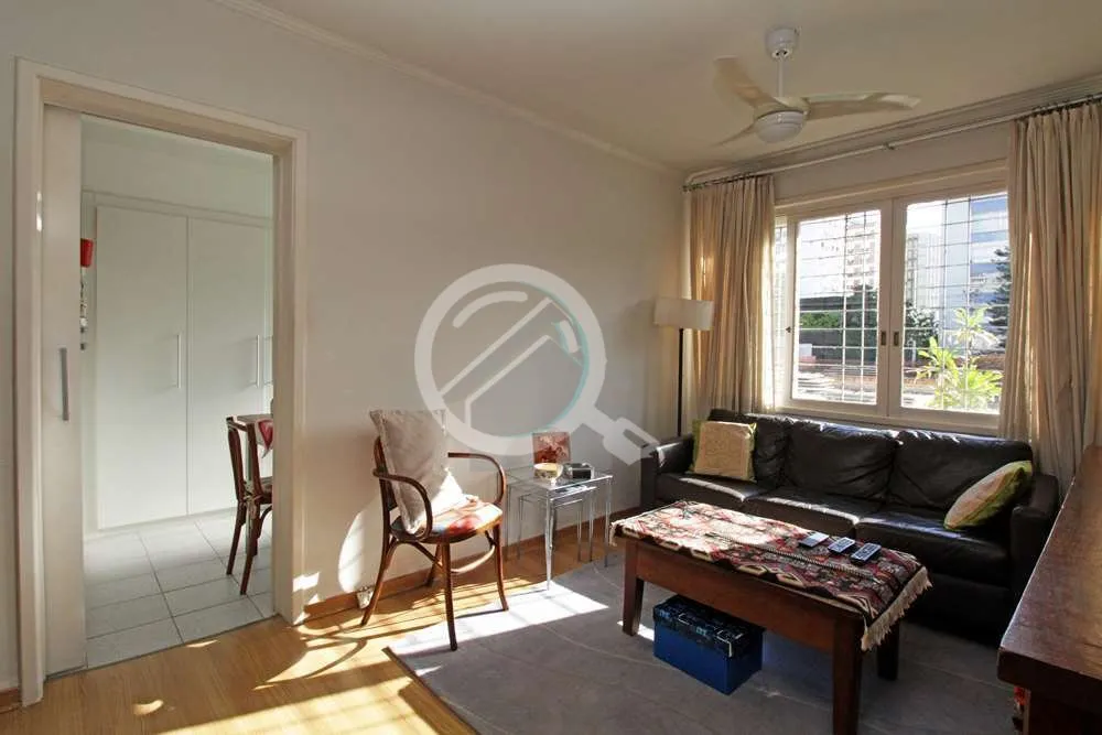 Imagem Localizado no coração do charmoso bairro Moinhos de Vento, este apartamento de 100m² oferece o eq...