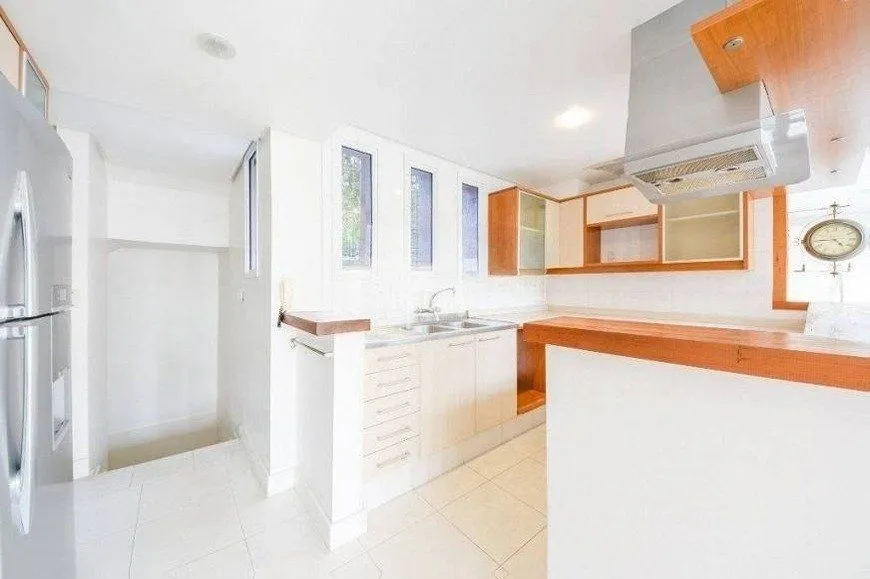 Imagem Casa à venda com 2 quartos, 255m² Rua CORONEL GOMES DE CARVALHO, Sétimo Céu, Porto Alegre