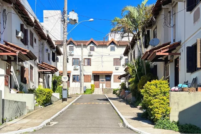 Imagem Casa em Condomínio para venda no bairro Vila Nova em Porto Alegre