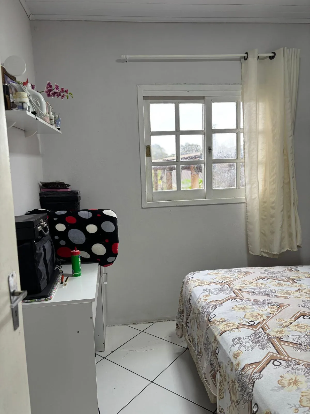 Imagem SITIO COM DUAS CASAS E PISCINA NA RESTINGA