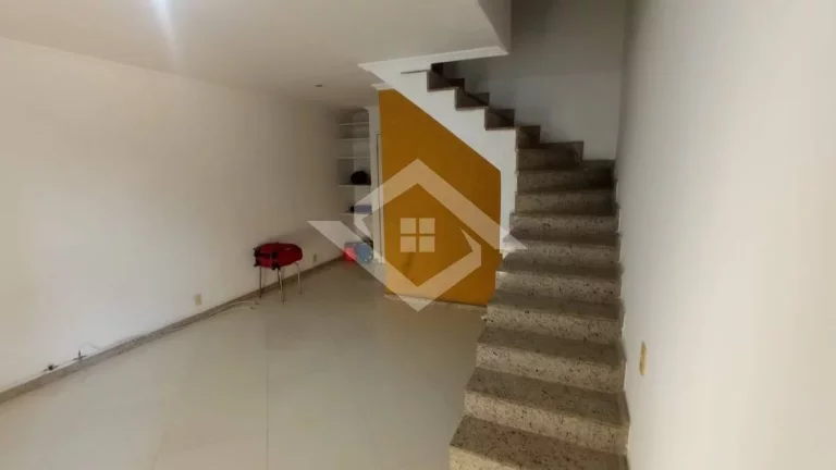 Imagem Casa Triplex- 3 suítes- 119m²- Curicica