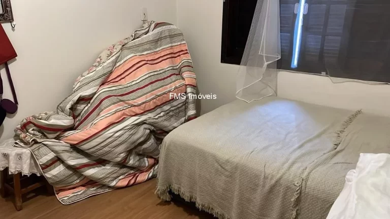 Imagem Imperdível Casa à Venda em São Paulo-SP, na Vila Mariana: 3 Quartos, 1 Suíte, 2 Salas, 2 Vagas de Garagem - 140m² de Área.
