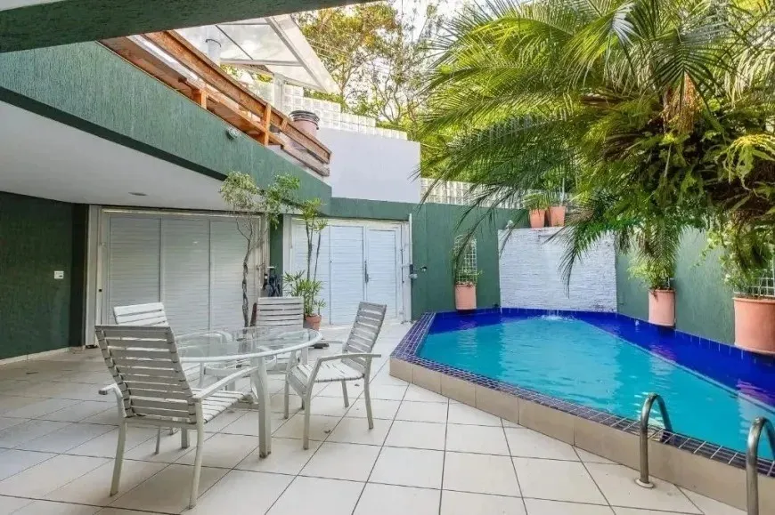 Imagem Casa para Venda em São Paulo, Alto de Pinheiros, 3 dormitórios, 1 suíte, 2 banheiros, 4 vagas