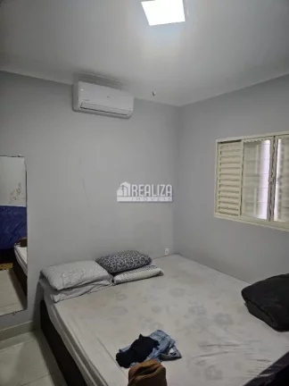 Imagem Casa à venda no bairro Jardim Eldorado, Uberaba - 2 dormitórios, porcelanato e alarme