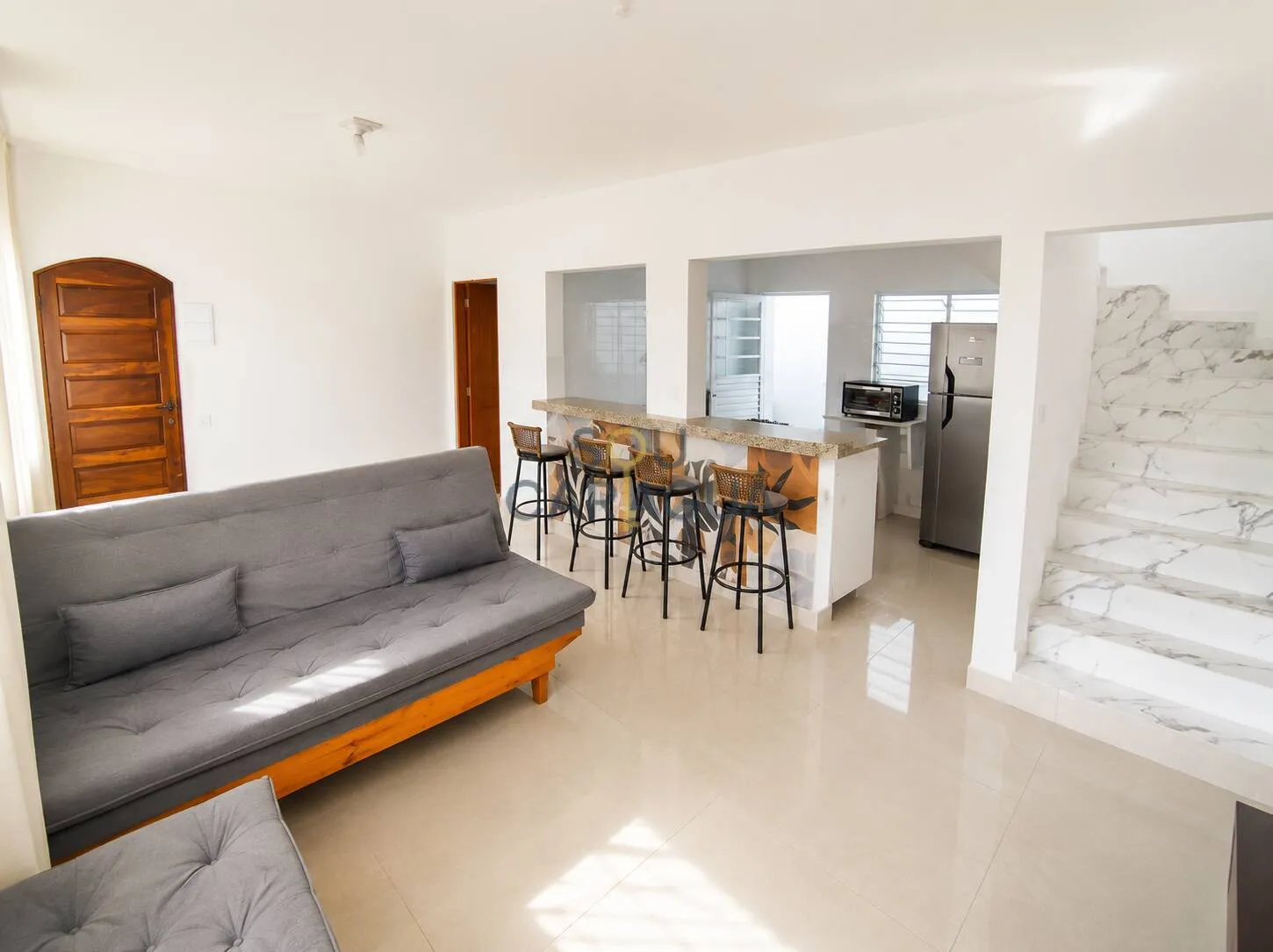 Imagem Casa em condomínio a venda na praia Martim de Sá com 2 vagas de garagem