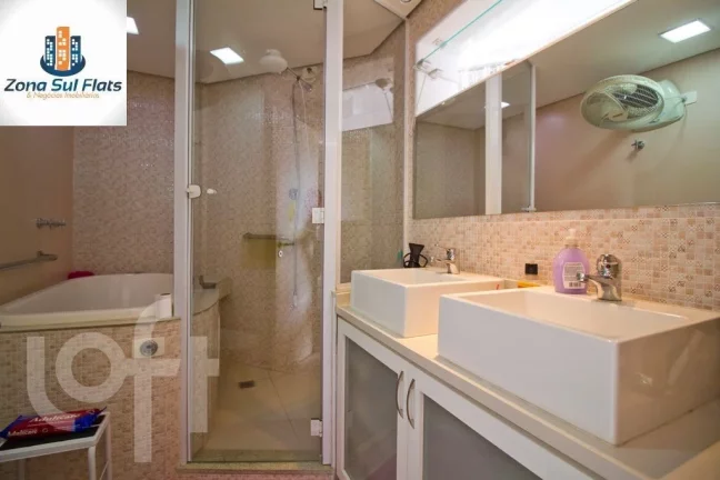 Imagem Apartamento à Venda Em Moema Com 3 Dormitórios Sendo 1 Suíte e 2 Vagas