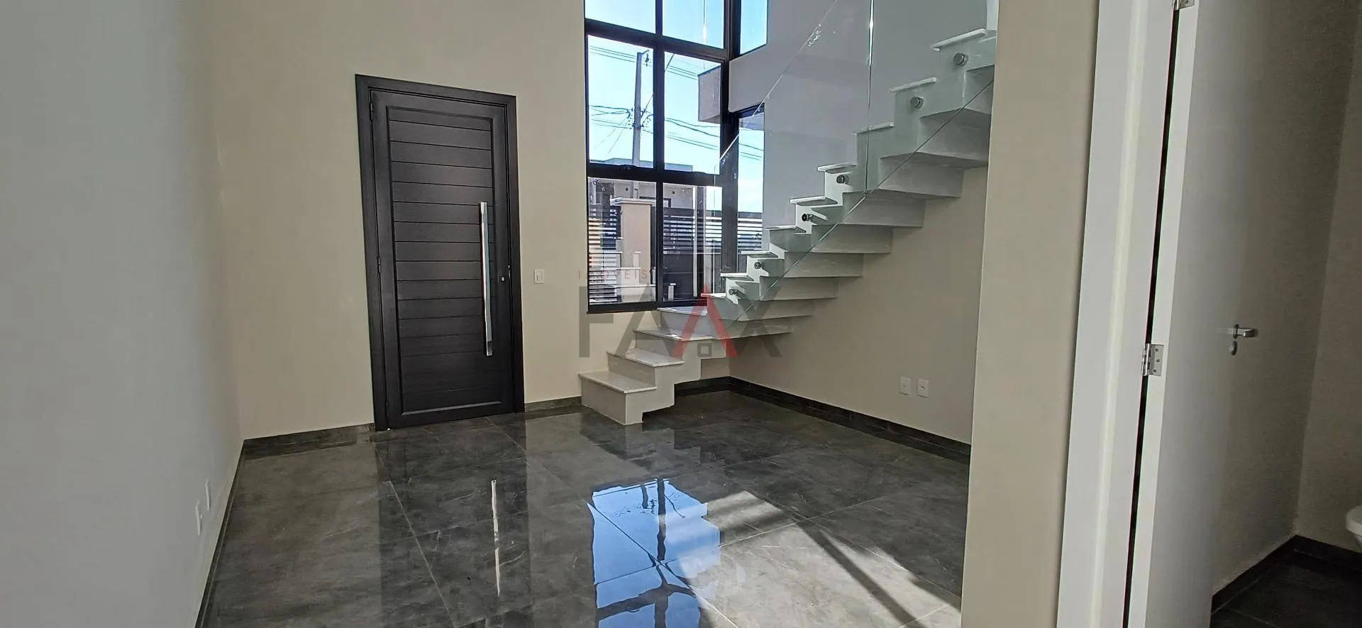 Imagem Sobrado á venda de 138m² no João Gelinski com 2 vagas em Guarapuava PR