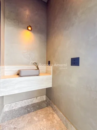 Imagem Apresentamos esse projeto que se destaca pelo conforto e simplicidade no cotidiano.
A integração d...