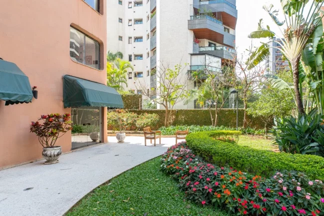 Imagem Apartamento à venda em São Paulo, Moema, com 3 quartos, 210m2