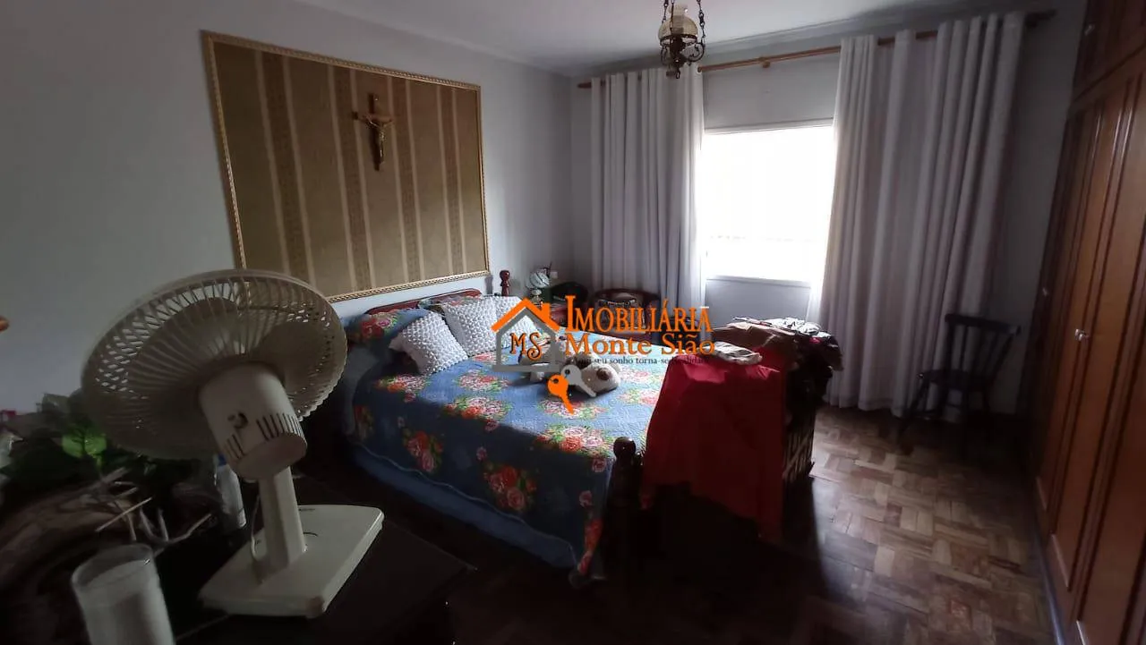 Imagem Casa com 2 dormitórios à venda, 400 m² por R$ 1.200.000,00 - Vila Galvão - Guarulhos/SP