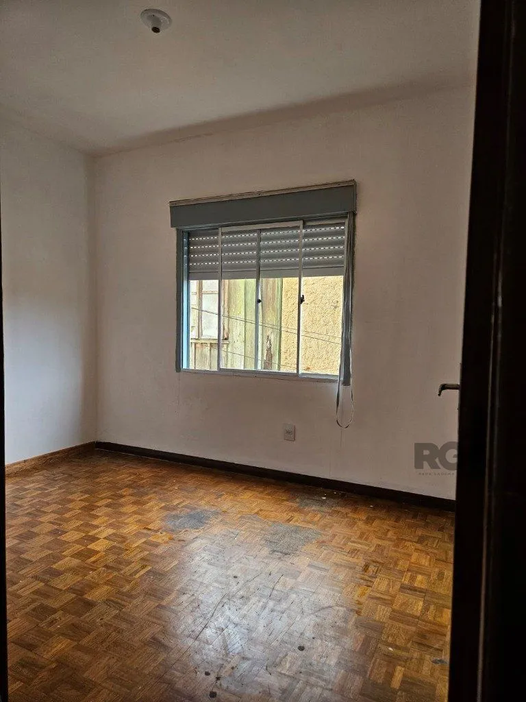Imagem Casa para Venda - 248.56m², 5 dormitórios, 2 vagas - Teresópolis