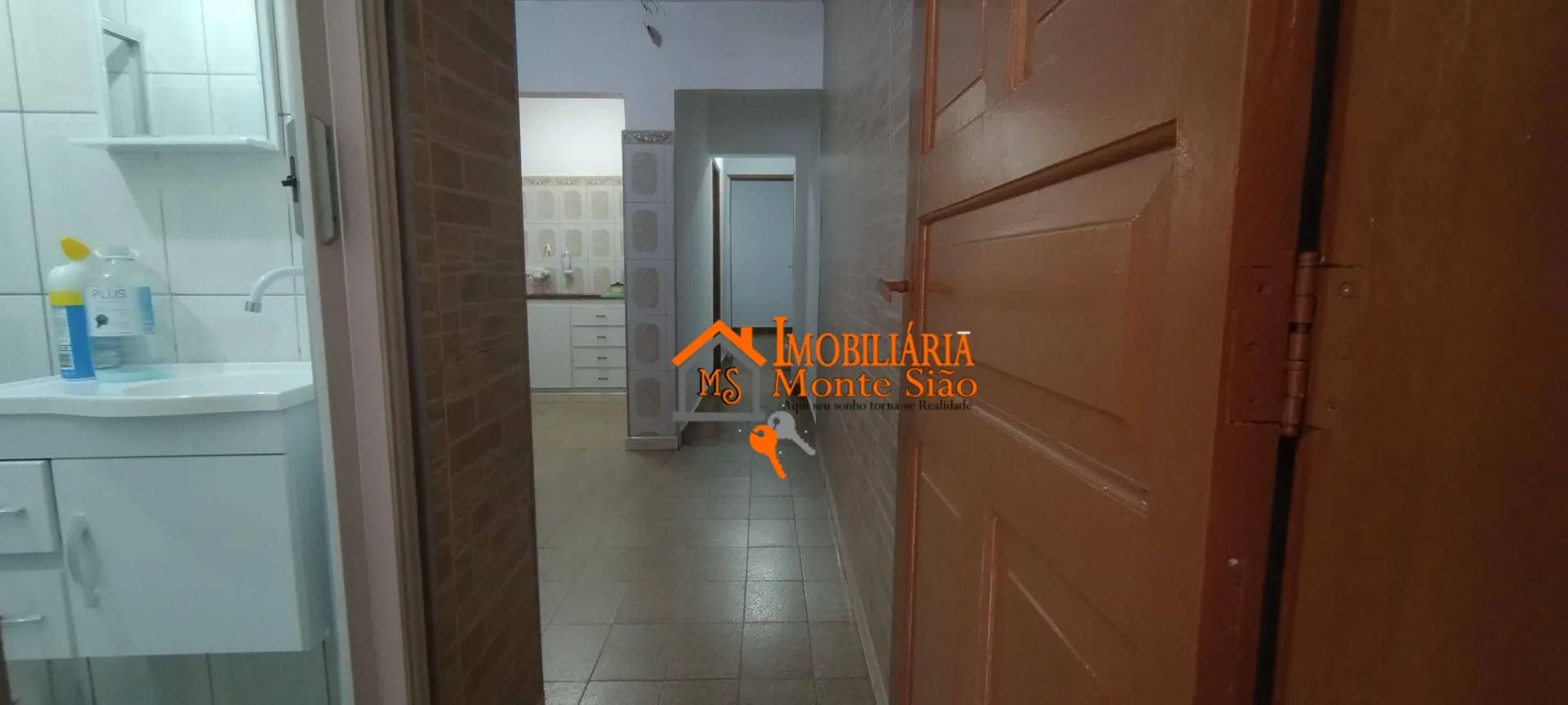 Imagem Casa térrea a venda com 125m² de terreno no Av. Barber Greene - Jardim Santa Clara