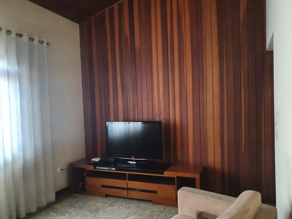 Imagem Casa à venda 3 Quartos, 1 Suite, 2 Vagas, 300M², Loteamento Residencial Andrade, Pindamonhangaba - SP