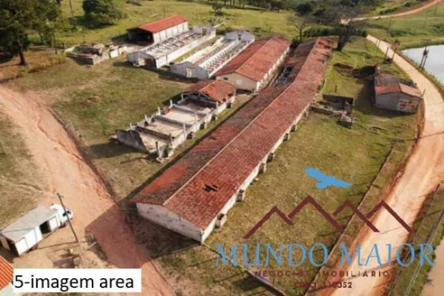 Imagem Sítio a 2km da Rodovia em Itu Ideal para Moradia ou Atividades Comerciais