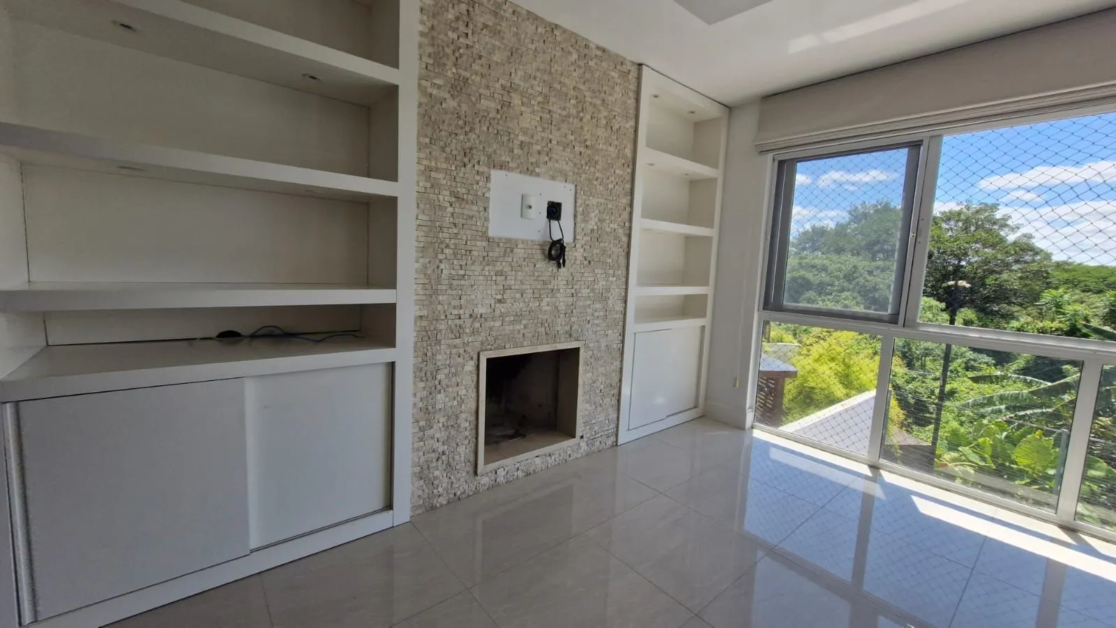 Imagem Casa em Condominio fechado, 5 dormitórios com infraestrutura completa