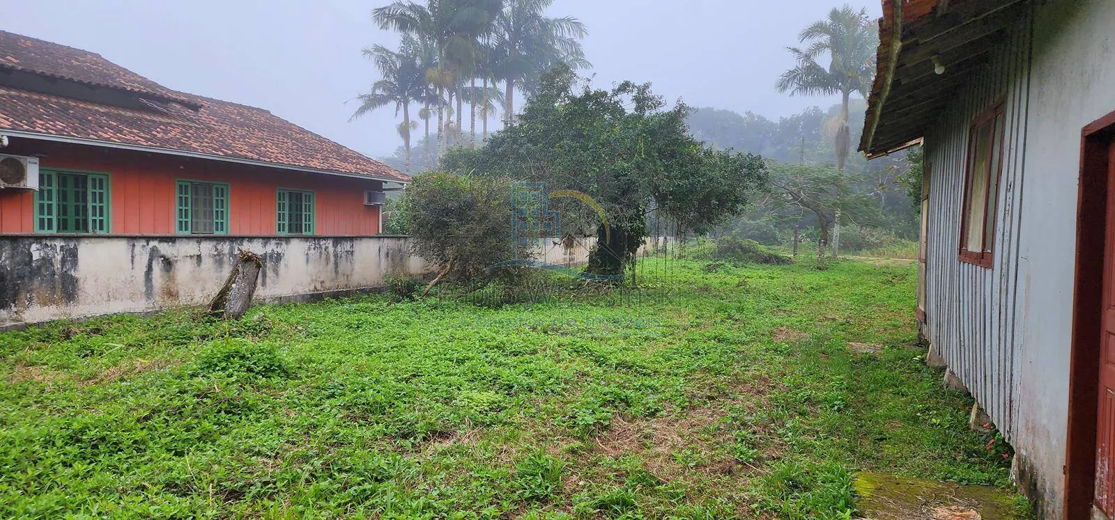 Imagem Vendo Terreno com casa de madeira Praia do Erwino