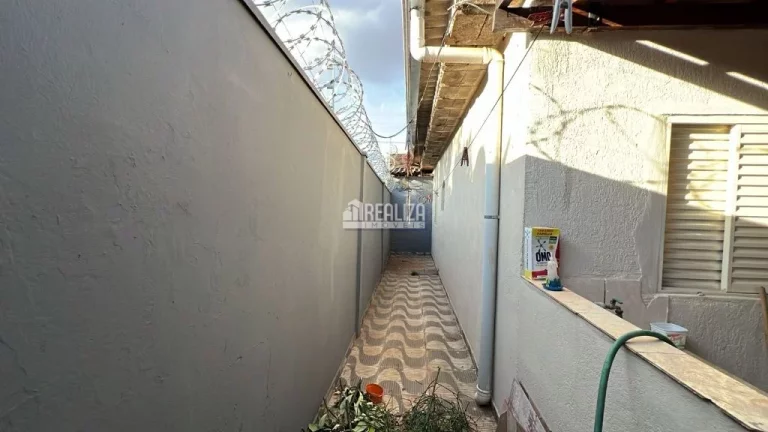 Imagem Casa à venda no bairro Jardim América, Uberaba - 4 dormitórios, área de lazer e churrasqueira!