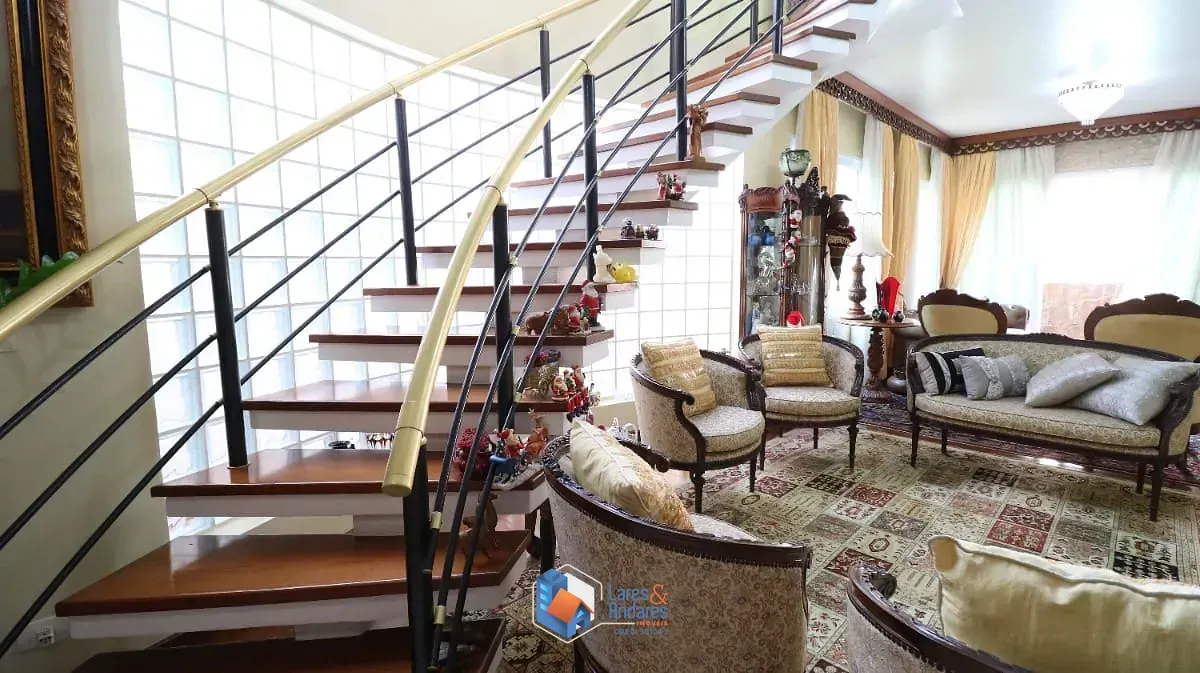 Imagem Sobrado para venda em Santo Amaro com 3 quartos, sendo 3 suítes, 283.79m²