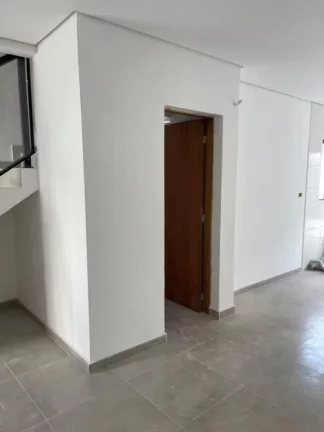 Imagem Sobrado com 2 dormitórios à venda, 92 m² por R$ 450.000,00 - Vila Maria de Maggi - Suzano/SP