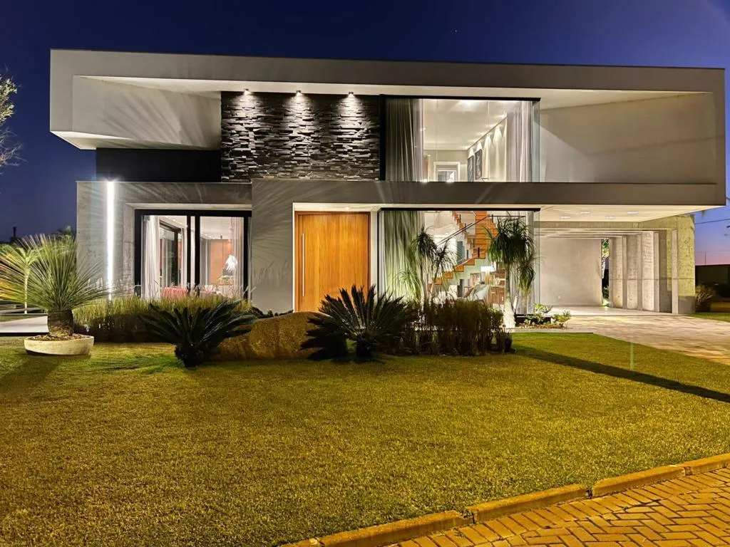 Imagem Casa em Condominio 5 Dormitórios - Bairro xangri-la