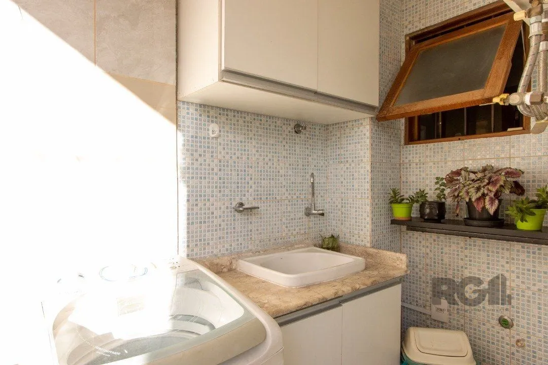 Imagem Casa para Venda - 204m², 3 quartos, 2 suites, 1 vaga - Caminhos do Sol - Guarujá