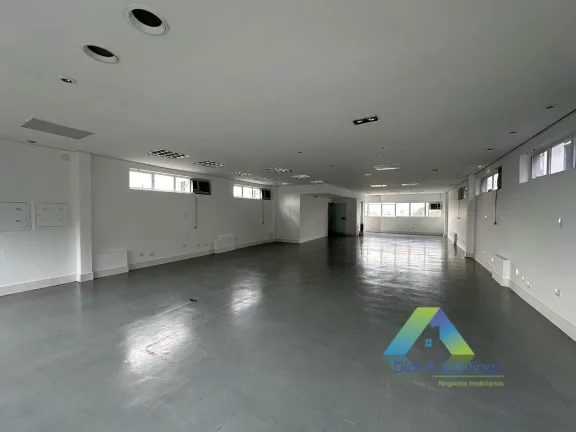 Imagem Prédio Comercial com 5 andares em Vila das Mercês, São Paulo/SP